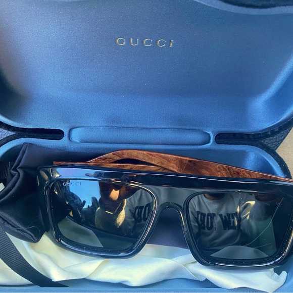 Gucci sunglasses - Picture 1 of 2